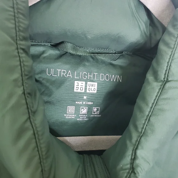 Uniqlo Green 3D Wide Cut Quilted Ultra Light Down Puffer Jacket